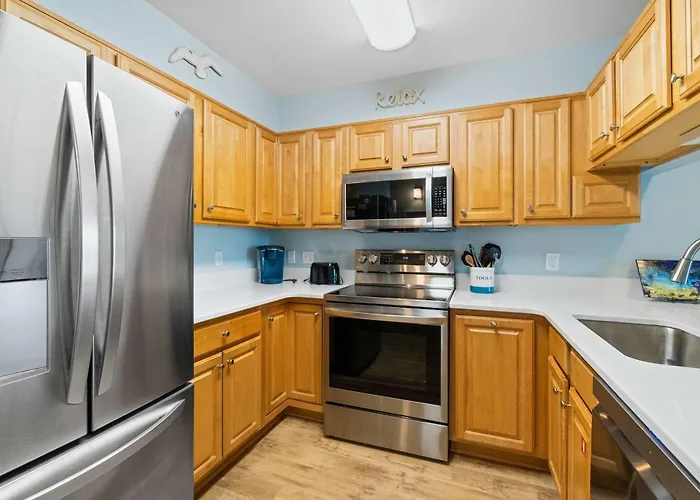 Holiday home Beautiful Waterfront With Fantastic Views Pool Balcony & W&d Gulf Shores