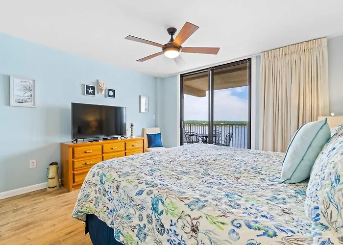 Beautiful Waterfront With Fantastic Views Pool Balcony & W&d * Gulf Shores