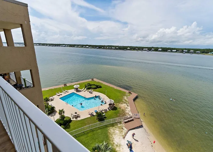 Holiday home Beautiful Waterfront With Fantastic Views Pool Balcony & W&d